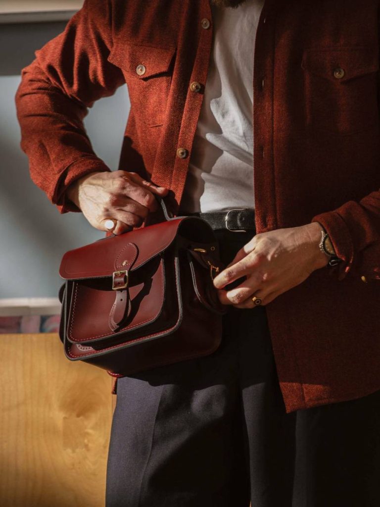 Crossbody The Traveller -Oxblood Women Cambridge Satchel - Image 2