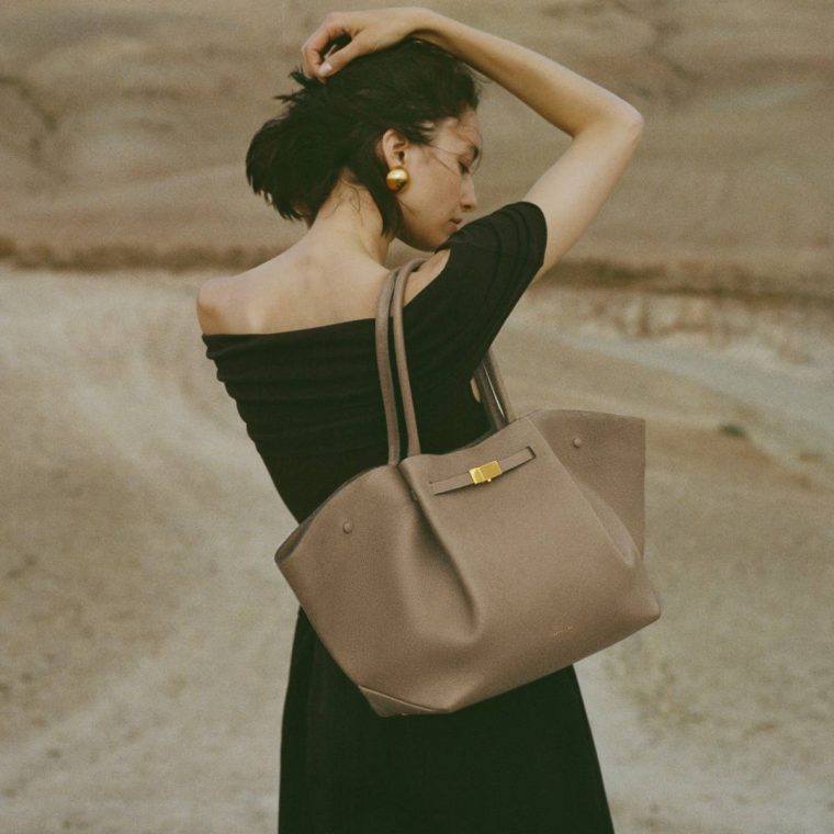 The New York Dark Sand Small Grain Demellier Women Shoulder Bags - Image 2