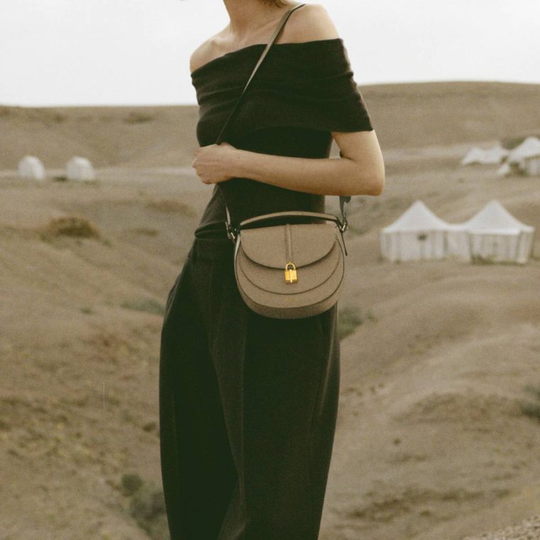 Women Crossbody Bags Demellier The Siena Saddle Dark Sand Small Grain - Image 2