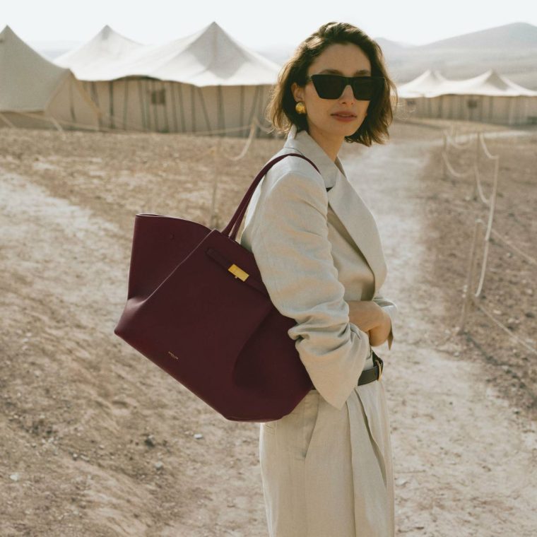 Women Demellier Burgundy Small Grain The New York Shoulder Bags - Image 2