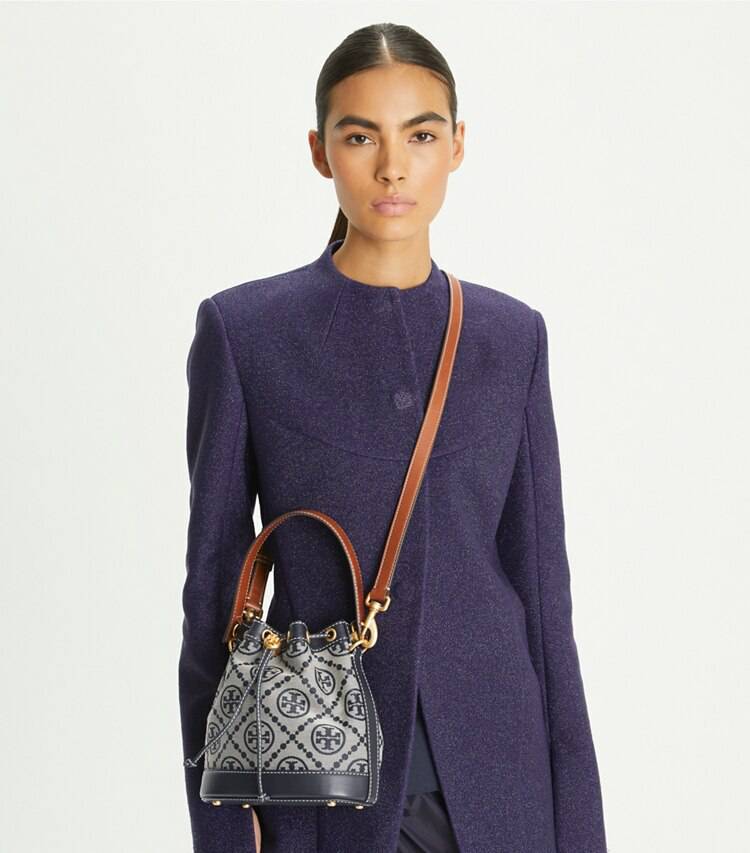 Women Tory Navy Crossbody Bags Tory Burch T Monogram Bucket Bag - Image 2