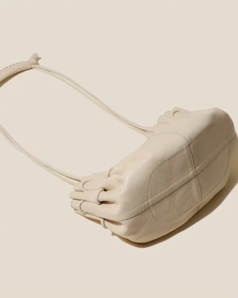 Shoulder Bags Hereu Cream Arta - Pleated Shoulder Bag Women - Image 4