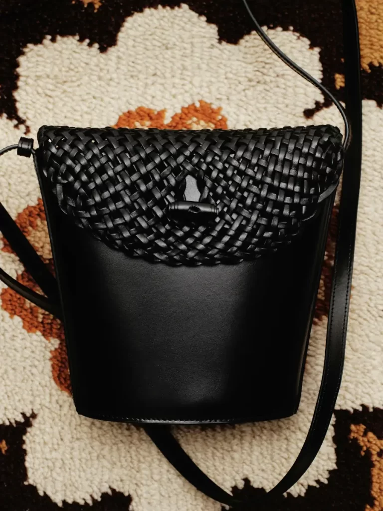 Tomira - Braided Flap Crossbody Bag Crossbody Bags Women Black Hereu