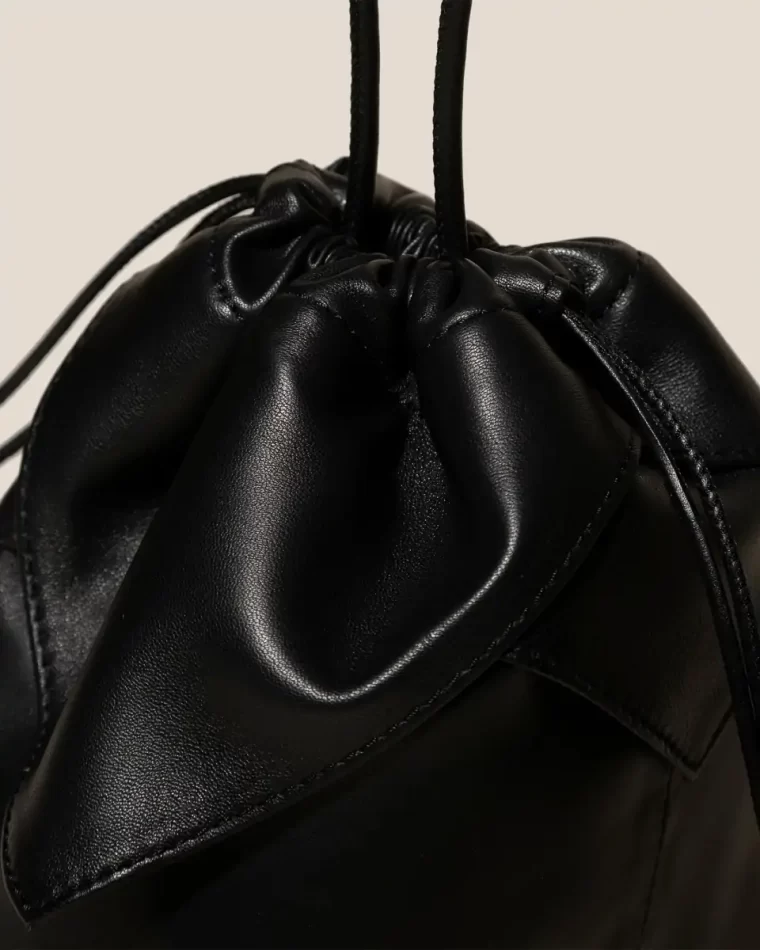Women Black Duixa Crossbody - Drawstring Detail Crossbody Bag Crossbody Bags Hereu - Image 3